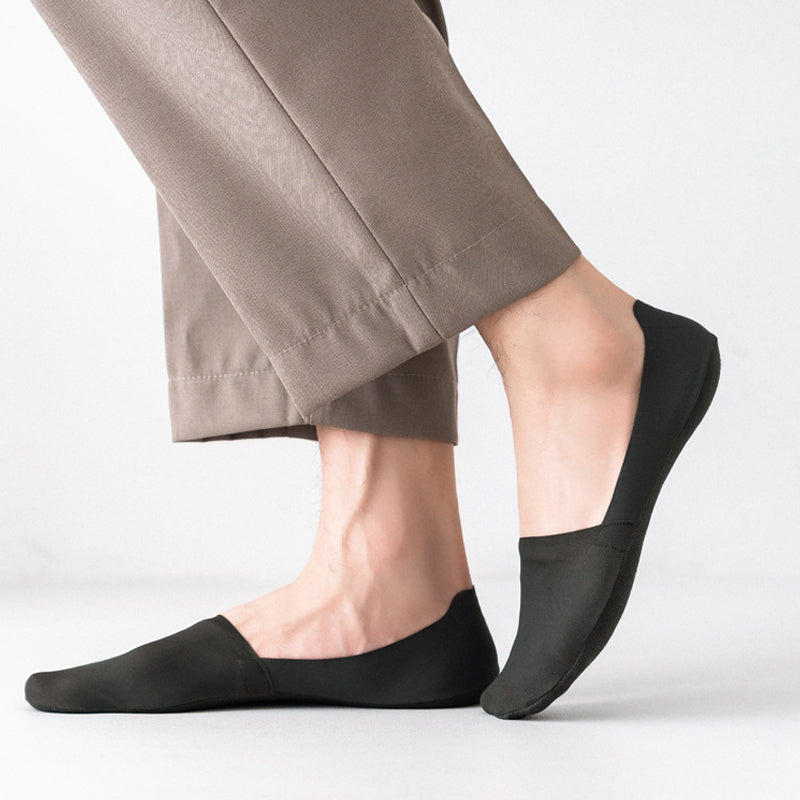 Calze in seta ghiacciata: Comfort antiscivolo per i tuoi piedi